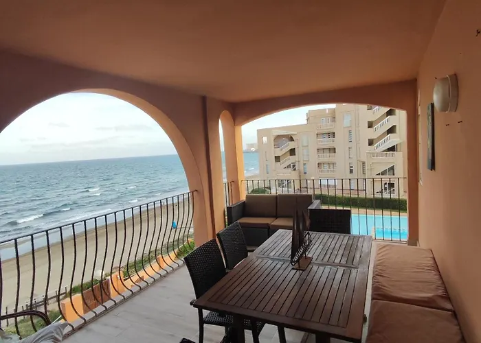 Primera Linea De Playa Apartamento *